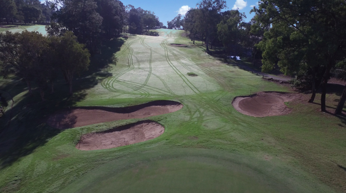 nomads_golf_day_wet_grass